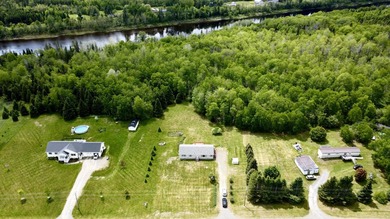 Built in 2005, that makes this 3 Bedroom/2 full bath home - photo 2