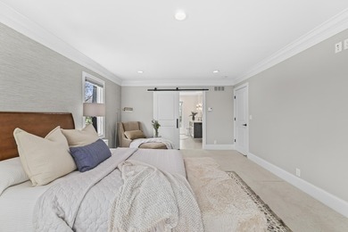 Fully renovated in 2022, this luxurious 4BR, 4.5BA lakefront - photo 15