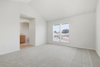 Just Reduced $100,000!!! Light and bright Seascape townhouse in - photo 16