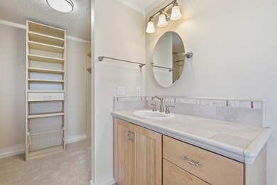 Just Reduced $100,000!!! Light and bright Seascape townhouse in - photo 17