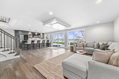 Fully renovated in 2022, this luxurious 4BR, 4.5BA lakefront - photo 22