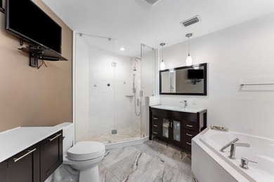 Beautifully remodeled waterfront home in sought-after Camino - photo 22