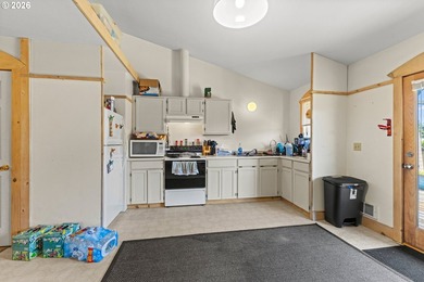 Rare opportunity to own a truly custom and charming duplex in a - photo 29