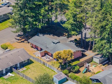 Rare opportunity to own a truly custom and charming duplex in a - photo 31