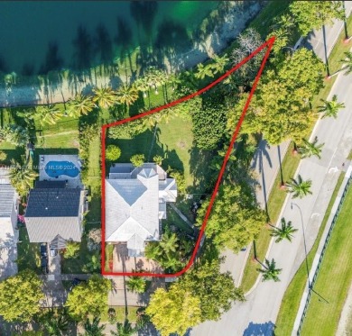 Lake Home For Sale in Cutler Bay, Florida