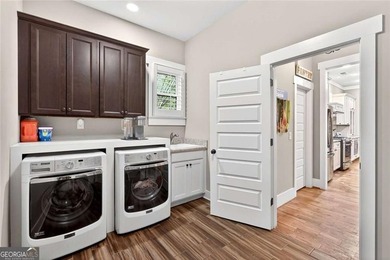 SELLER REVIEWING ALL OFFERS | MODERN 2015 BUILD | EXCEPTIONAL - photo 32