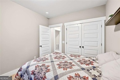 SELLER REVIEWING ALL OFFERS | MODERN 2015 BUILD | EXCEPTIONAL - photo 37