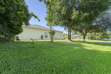 Your Florida Home Awaits! This beautiful concrete block - photo 7