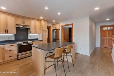 Sparkling Pend Oreille views, privacy and comfort meet with over - photo 6