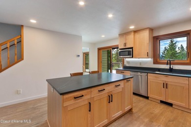 Sparkling Pend Oreille views, privacy and comfort meet with over - photo 7