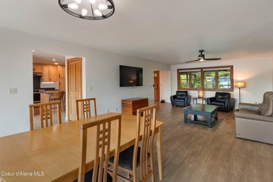 Sparkling Pend Oreille views, privacy and comfort meet with over - photo 10