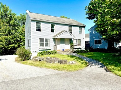 Turnkey duplex built in 2000, positioned at the end of a quiet - photo 1