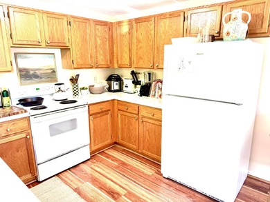 Turnkey duplex built in 2000, positioned at the end of a quiet - photo 8