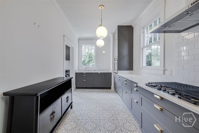 Restored and reimagined by a renowned, world-traveled Savannah - photo 14