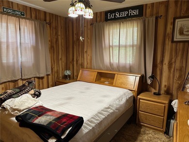 Room for the whole family!! Located on 101' feet of lake - photo 14