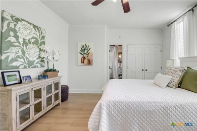 This mid-century cottage has been tastefully updated to include - photo 18