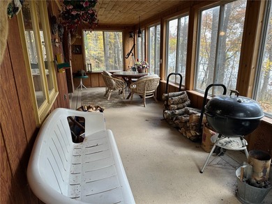 Room for the whole family!! Located on 101' feet of lake - photo 21