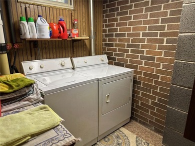 Room for the whole family!! Located on 101' feet of lake - photo 24