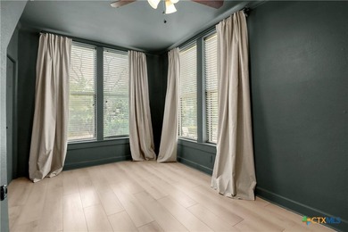 This mid-century cottage has been tastefully updated to include - photo 27