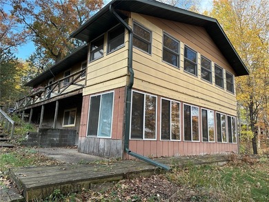 Room for the whole family!! Located on 101' feet of lake - photo 28