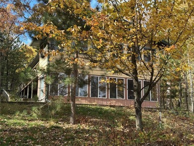 Room for the whole family!! Located on 101' feet of lake - photo 30