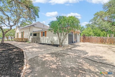 This mid-century cottage has been tastefully updated to include - photo 33