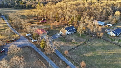 This charming 7.36 acre Tennessee property is an equestrian's - photo 39