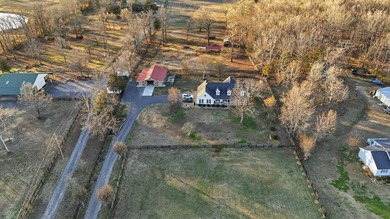 This charming 7.36 acre Tennessee property is an equestrian's - photo 40
