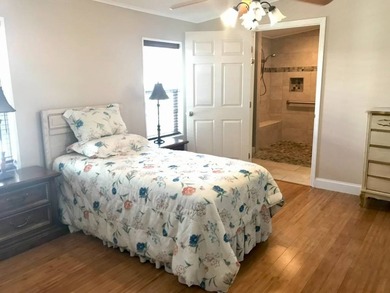 This beautiful, well-maintained home features a spacious layout - photo 10