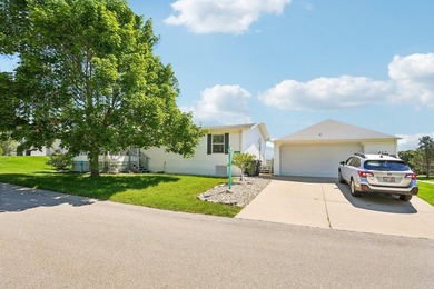 Welcome to this Beautiful 3 Bed 2 Bath Ranch Home. In 2019, this - photo 27