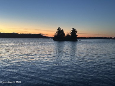 Never before on the market, this iconic piece of Coeur d' Alene - photo 4