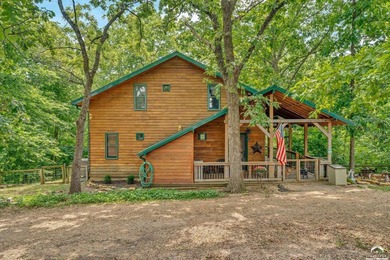 Welcome to the *Tree House* on beautiful Lake Dabinawa-an