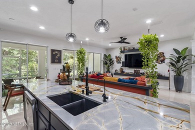 *REDUCED & JUST PERFECT! Don't miss this pristine, updated - photo 11
