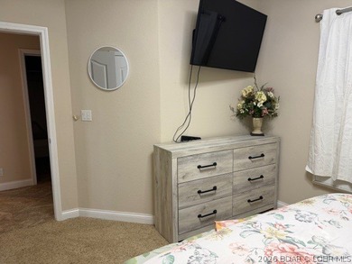 Introducing a peaceful, turn-key lakefront condo in CapeRoyale - photo 14