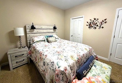 Introducing a peaceful, turn-key lakefront condo in CapeRoyale - photo 15