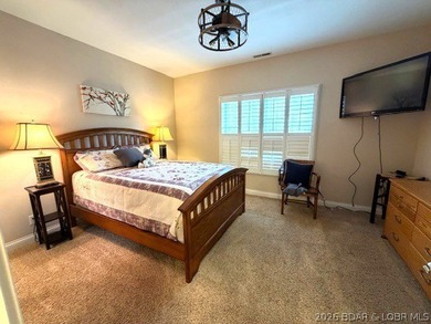 Introducing a peaceful, turn-key lakefront condo in CapeRoyale - photo 18