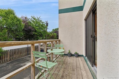 Welcome to this beautifully renovated, move in ready 2-bedroom - photo 18