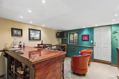 Welcome to this beautifully renovated, move in ready 2-bedroom - photo 20