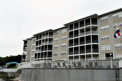 Introducing a peaceful, turn-key lakefront condo in CapeRoyale - photo 27