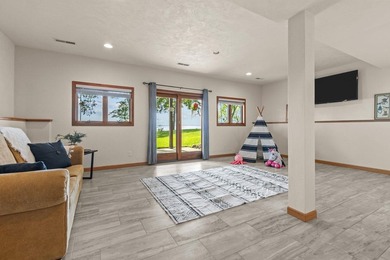 Showings begin Wednesday, June 3. It won't take long for you to - photo 31