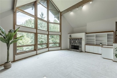 Gorgeous custom-built Lindal Cedar home offering 3 bedrooms and - photo 9