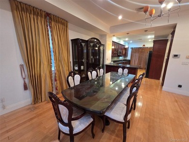 North Flushing Custom Built year 2008 luxury brick house, Large - photo 7