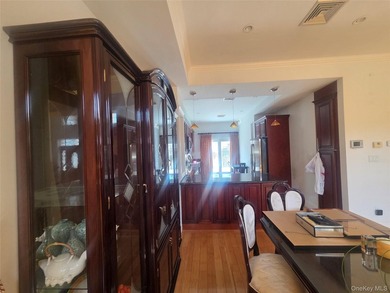North Flushing Custom Built year 2008 luxury brick house, Large - photo 10