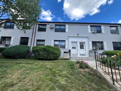 NO INTERVIEW / Garden-Style/ MOVE IN CONDITION, 1 Bedroom Coop - photo 12