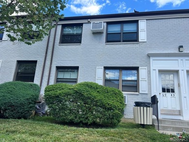 NO INTERVIEW / Garden-Style/ MOVE IN CONDITION, 1 Bedroom Coop - photo 13