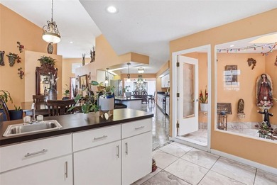 CUSTOM MULTI-GENERATIONAL POOL ESTATE ON OVER 1 ACRE

Rarely - photo 18