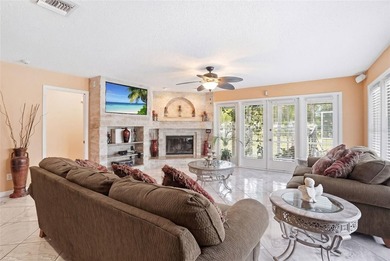 CUSTOM MULTI-GENERATIONAL POOL ESTATE ON OVER 1 ACRE

Rarely - photo 21