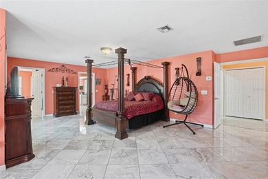CUSTOM MULTI-GENERATIONAL POOL ESTATE ON OVER 1 ACRE

Rarely - photo 25