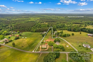 NEW LOWER PRICE! Desirable Location Between Mooresville and - photo 6