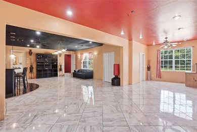 CUSTOM MULTI-GENERATIONAL POOL ESTATE ON OVER 1 ACRE

Rarely - photo 45